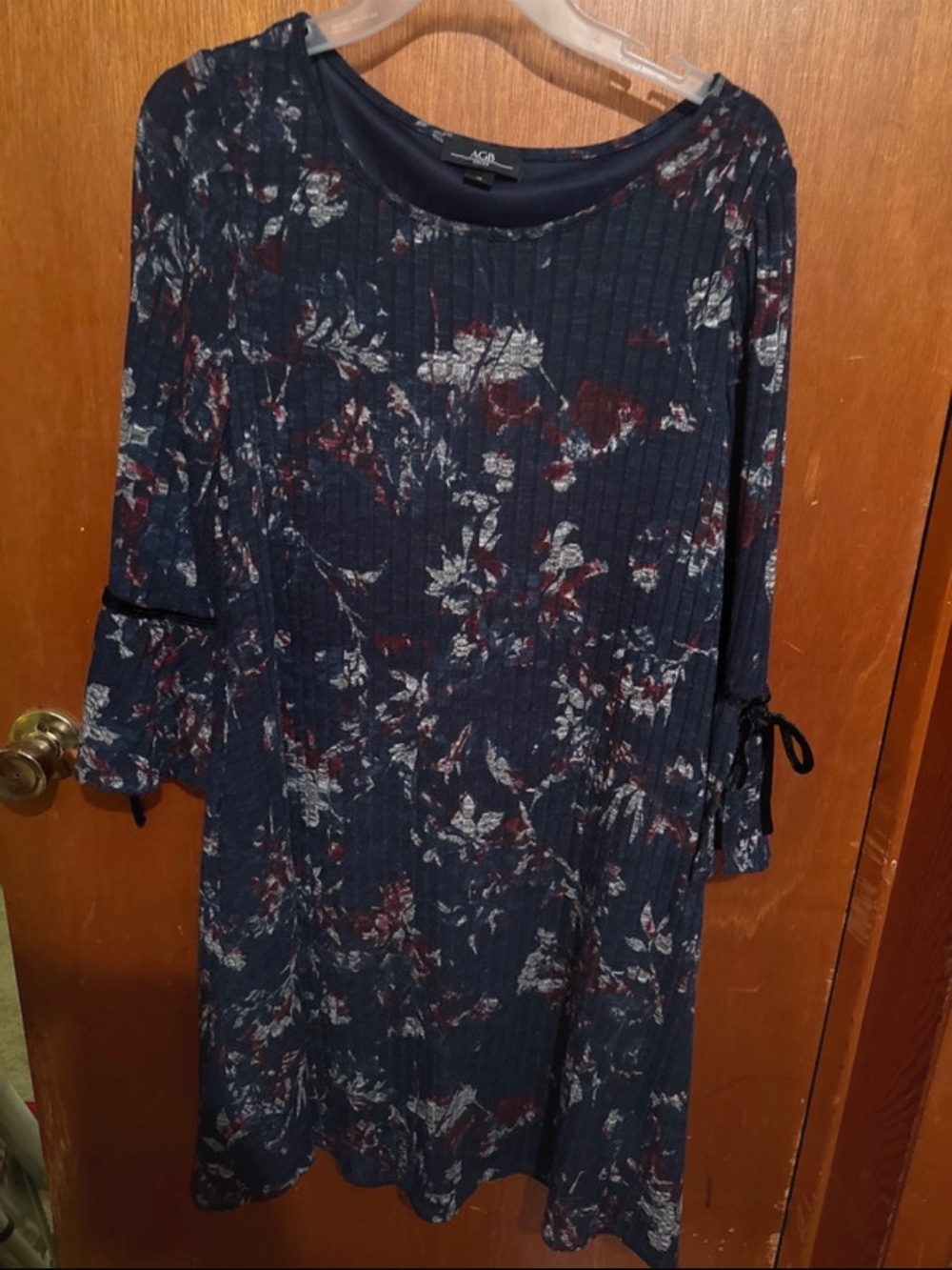 Ava & Viv Navy Floral Ribbed A-Line Midi Dress with Burgundy Accents size M